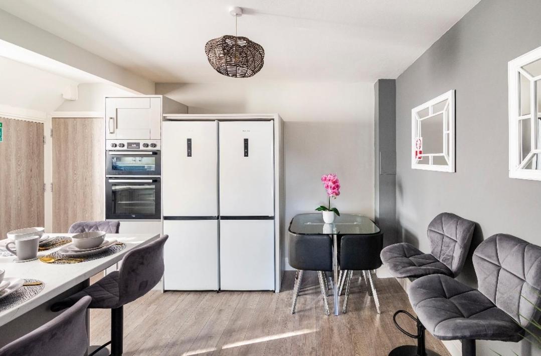 Luxury House 4 Ensuite Bedrooms, Free Parking ,Wifi 牛津 外观 照片